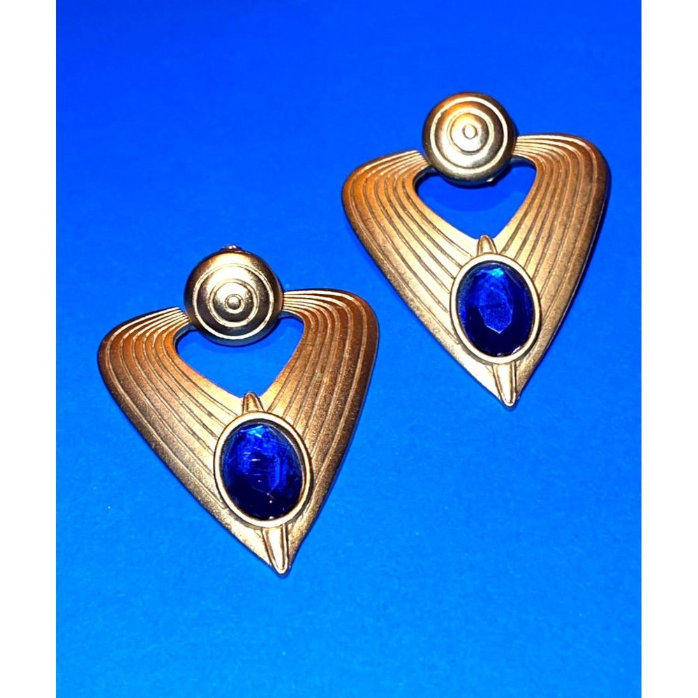 Vintage 80s Egyptian Style Dangle Drop Faux Blue Sapphire Gold-tone Earrings